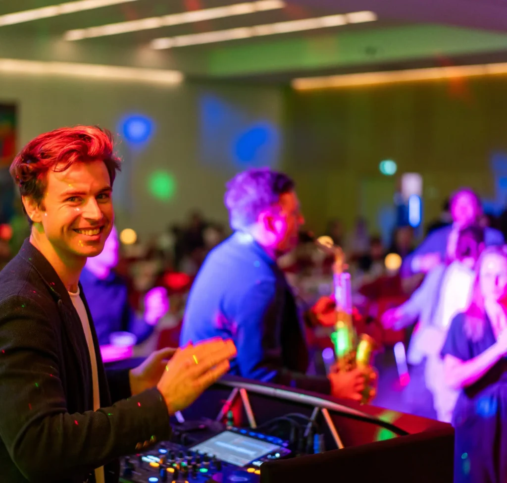 Book en erfaren DJ i København hos DJona