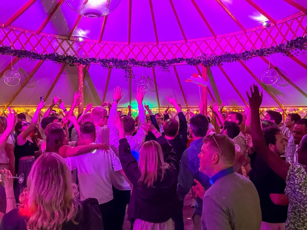 Lej en DJ til firmafest i københavn